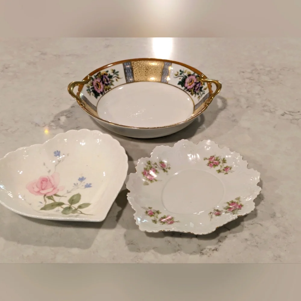 Set of 3 Serving Bowl ana Trinket Dishes